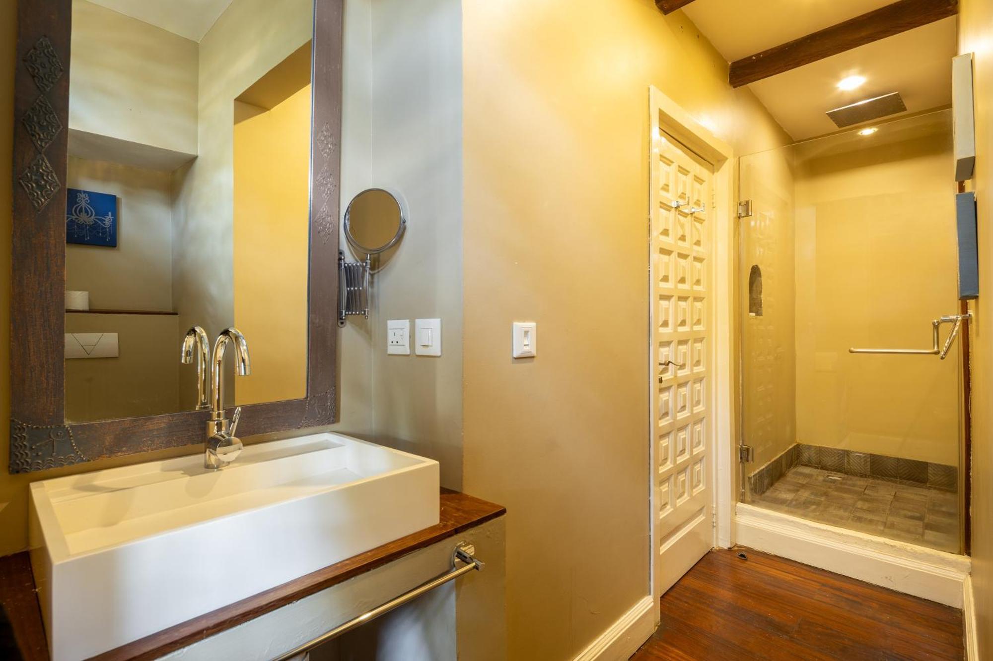 אקרה Olma Colonial Suites מראה חיצוני תמונה